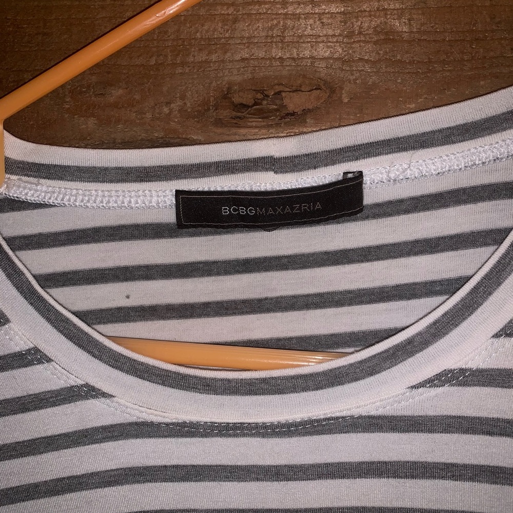 BCBG top - Picture 3 of 5